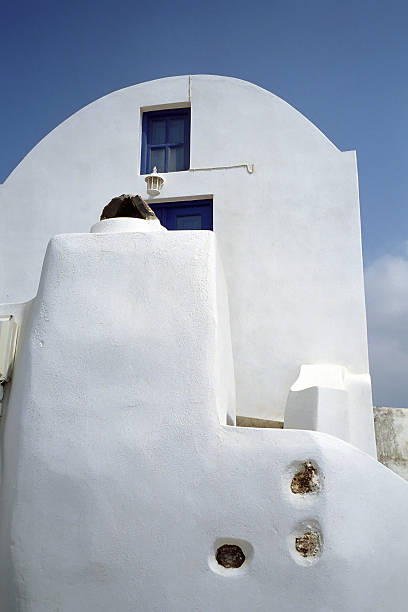 istock Cycladic architecture on Fira (Santorini) Island, Greece 622912292