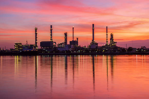 istock Oil refinery along the river at Dusk (Bangkok, Thailand) 622921552