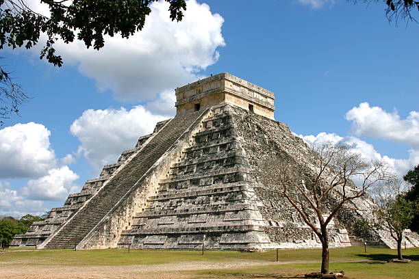 istock Temple of Kukulkan Chichen Itza Mexico 622977040