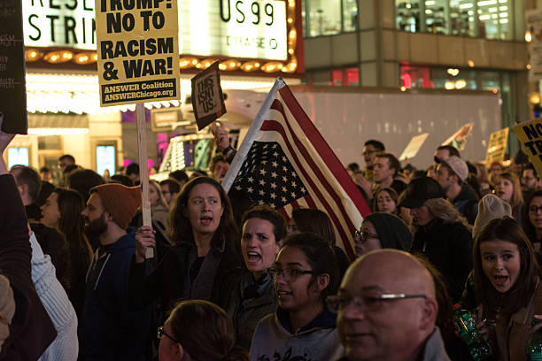 protesto trump - donald trump presidente dos estados unidos imagens e fotografias de stock