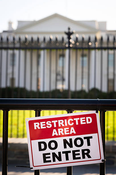 istock Do Not Enter Sign in Front of the White House 623070930