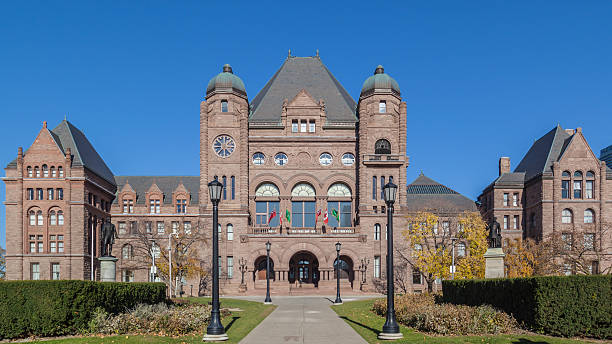 ontario legislative building at queen's park, toronto, canada - provincial legislature imagens e fotografias de stock