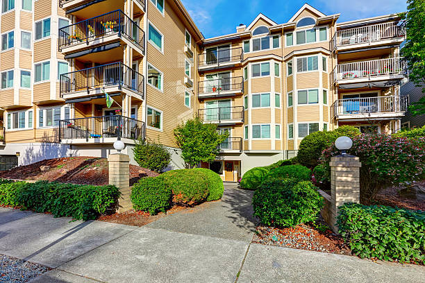 istock Exterior of apartment house complex in Seattle. 623188600
