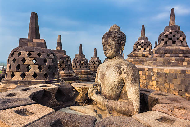 temple de borobudur, yogyakarta, java, en indonésie. - borobudur ruins photos et images de collection