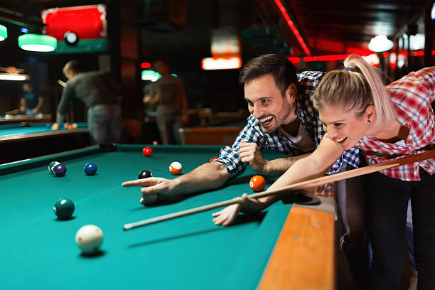 para randki i zabawy - pool game snooker pub sport zdjęcia i obrazy z banku zdjęć