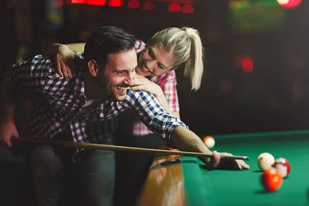 para randki i zabawy - pool game snooker pub sport zdjęcia i obrazy z banku zdjęć