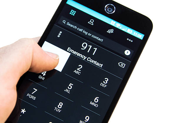 istock phone to call health service 623296258