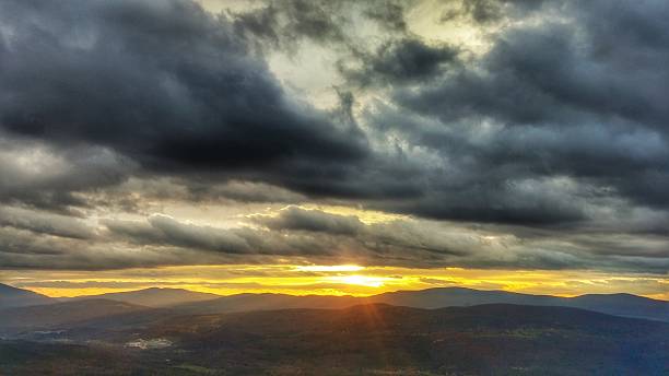 istock Green Mountain White Rocks Mountain Slide Hike Sunset, Wallingford, Vermont 623296304