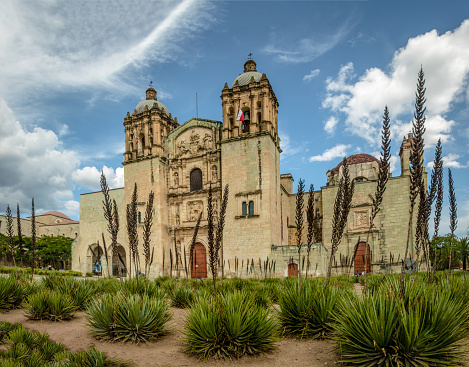 Iglesia de Santo Domingo de Guzmán - Oaxaca, México photo
