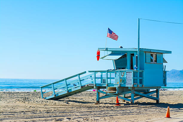 istock lifeguard hut in Santa Monica 623306396