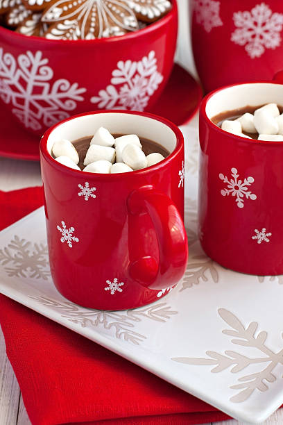 istock Red mugs with hot chocolate and marshmallows 623421912