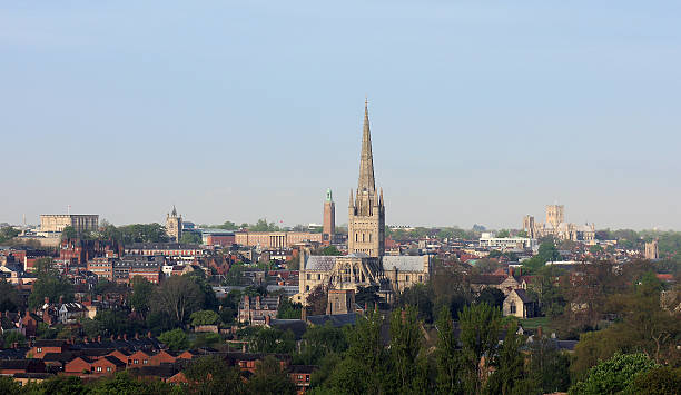 centro de la ciudad de norwich en inglaterra - east anglia fotos fotografías e imágenes de stock