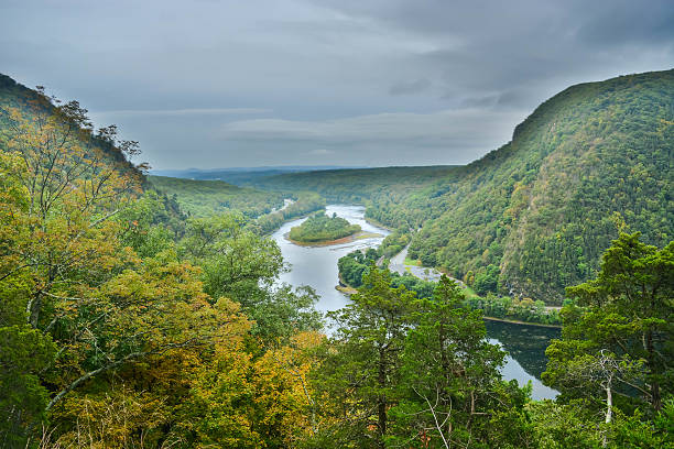 istock Delaware water gap from top of the mountain 623488016