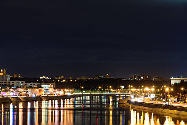 istock Night view from the Bogdan Hmelnitsky bridge in Moscow 623505232
