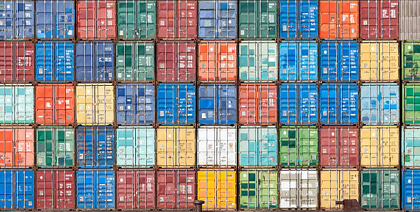chồng container tại cảng antwerpe, bỉ - côngtenơ hàng hóa hình ảnh sẵn có, bức ảnh & hình ảnh trả phí bản quyền một lần