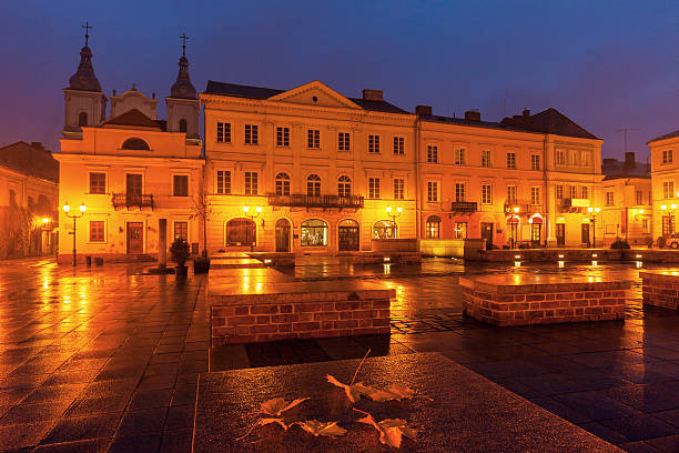istock Rain on Market Square in Piotrkow Trybunalski 623583844