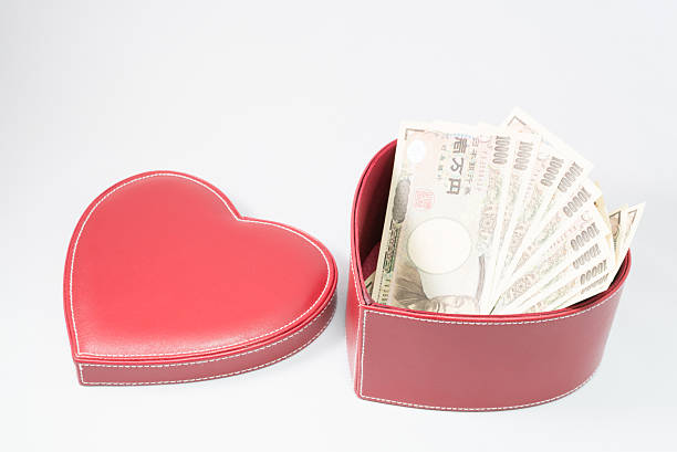 istock Love and money 623698208