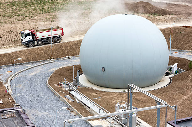 istock Natural gas tank truck 623748286