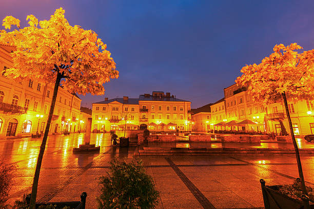 istock Rain on Market Square in Piotrkow Trybunalski 623772018