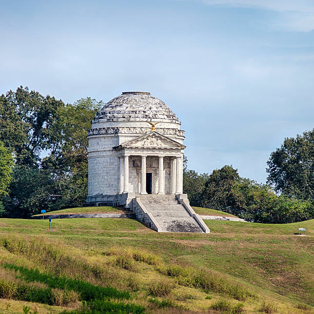 Illinois Memorial In Vicksburg, Mississippi The Illinois Memorial was built in 1906 and is located in the Vicksburg National Military Park. vicksburg stock pictures, royalty-free photos & images