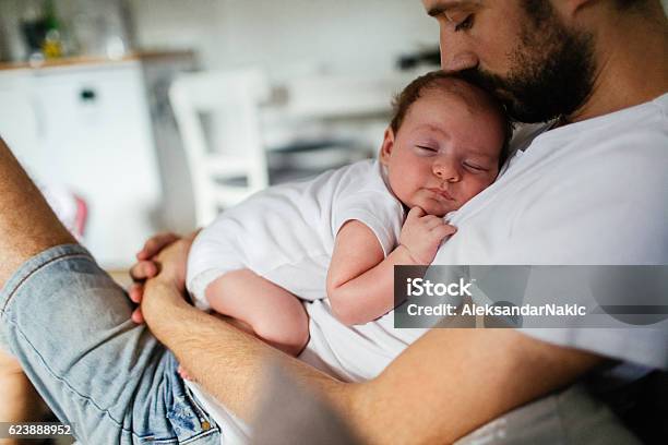 Schlummern Zeit Stockfoto und mehr Bilder von Baby - Baby, Vater, Schlafen