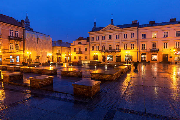istock Rain on Market Square in Piotrkow Trybunalski 623922034