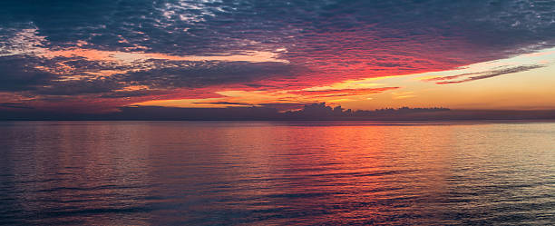 istock Beautiful sunset above the gulf 623923566