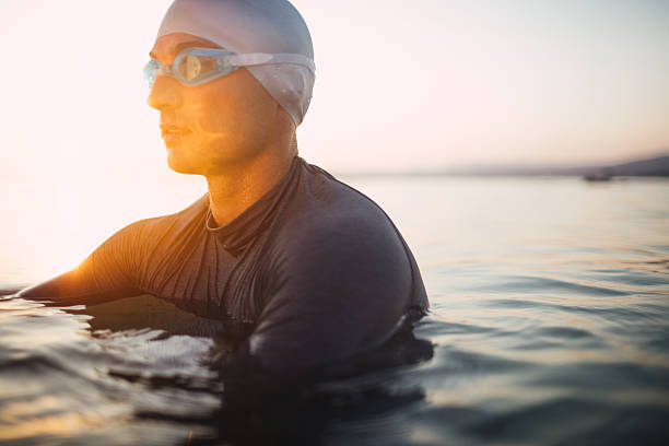 мужской портрет пловца - body care power swimming goggles swimming стоковые фото и изображения