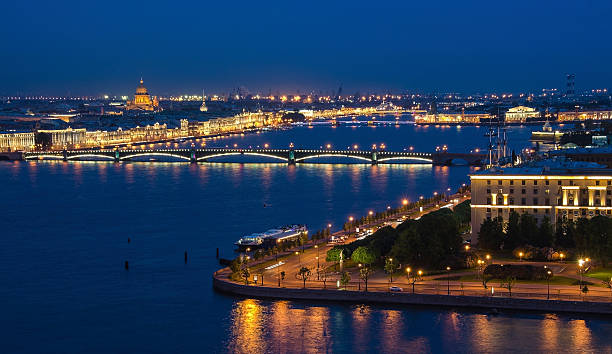 istock Evening view from the Neva river to St. Isaac's Cathedral 624007322