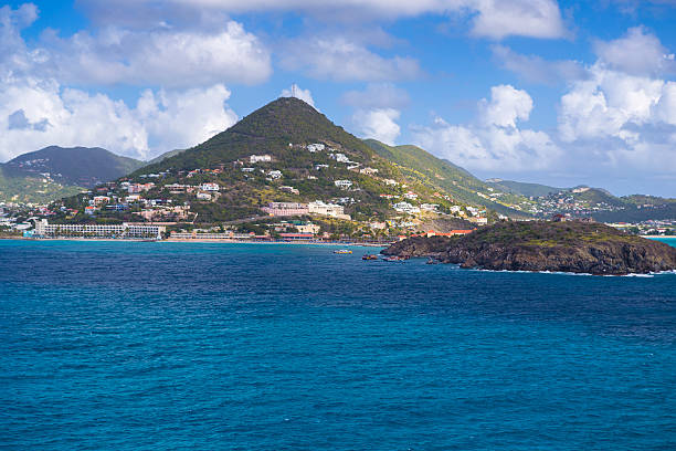 istock Coastline along Sint Maarten in Caribbean sea 624062108