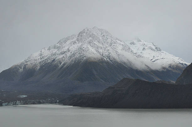 istock Close-up zoom to Mount Cook, NZ 624068746