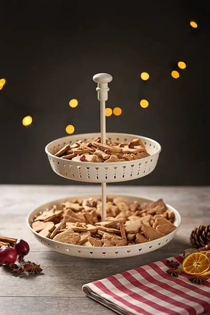 This image is part of a series of baking and presenting Winter/Christmas cookies, including an above image of the ingredients, the roll-out and baking-process as well as decorated sets presenting the Cookies.