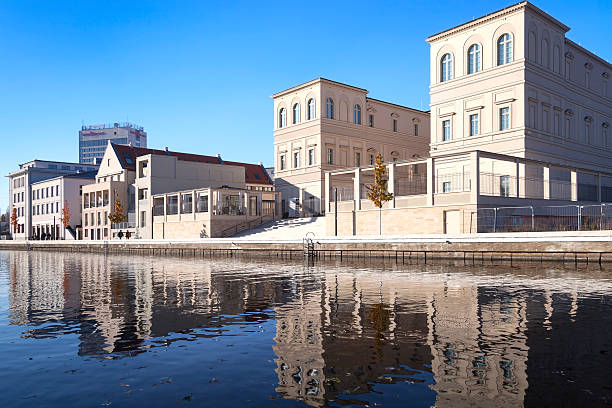 vista do novo horizonte reconstruído de potsdam - barberini - fotografias e filmes do acervo