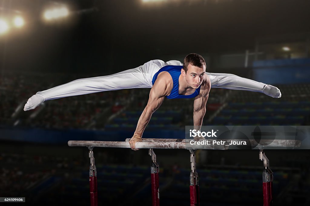 retrato de ginastas jovens - Foto de stock de Ginástica royalty-free