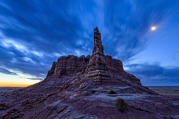 rock spire goblin valley sunrise krajobraz - goblin valley state park zdjęcia i obrazy z banku zdjęć