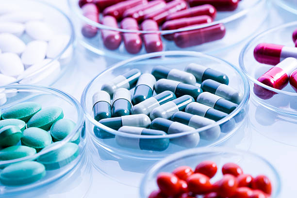 istock Set of capsules on white background 624155380