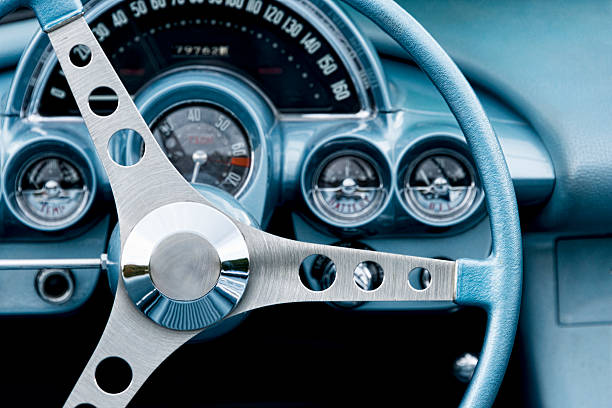 volante e interno di un'auto d'arte. - odometer speedometer gauge old fashioned foto e immagini stock