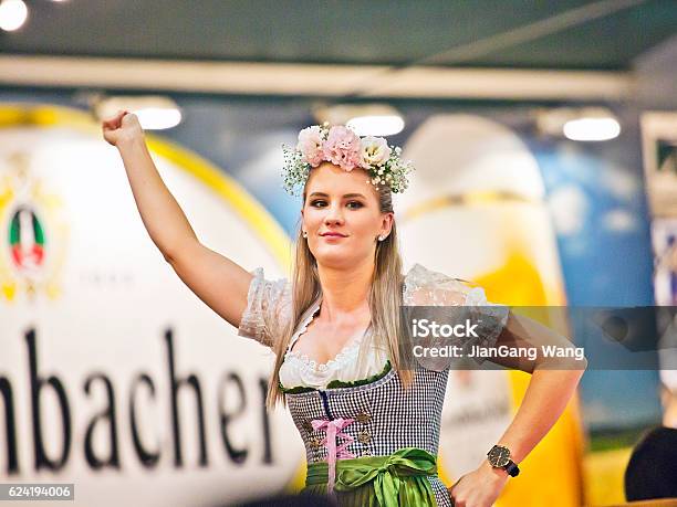 Woho Kalendar Band Auf Dem Oktoberfest Yokohama 2016 Stockfoto und mehr Bilder von Deutsche Kultur