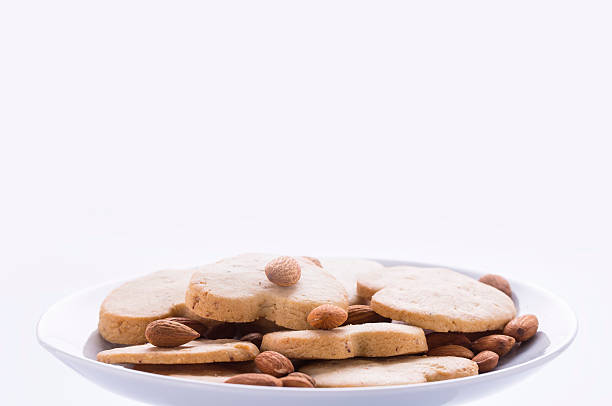 galletas de pan corto con almendras - almond macaroon fotografías e imágenes de stock