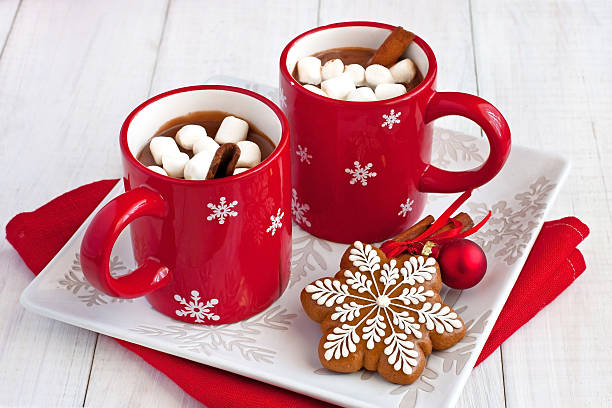 istock Red mugs with hot chocolate and marshmallows 624390166