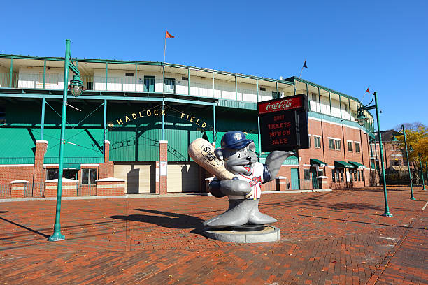 hadlock field nel portland maine casa dei portland sea dogs - boston red sox foto e immagini stock