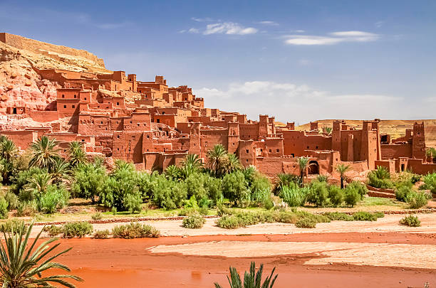 Ait Benhaddou, moroccan ancient fortress Ait Benhaddou, an ancient fortress city in Morocco near Ouarzazate on the edge of the sahara desert. Used in fils such as Gladiator, Kundun, Lawrence of Arabia, Kingdom of Heaven casbah photos stock pictures, royalty-free photos & images
