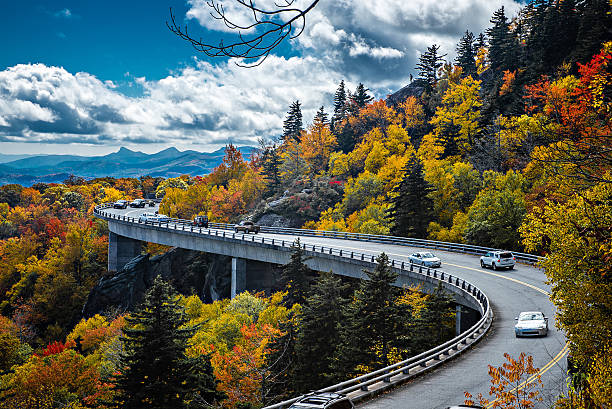 istock Linn Cove Viaduct carries the Blue Ridge Parkway 624476696