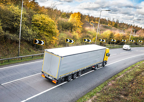 transportes rodoviário - guidance direction arrow sign speed imagens e fotografias de stock