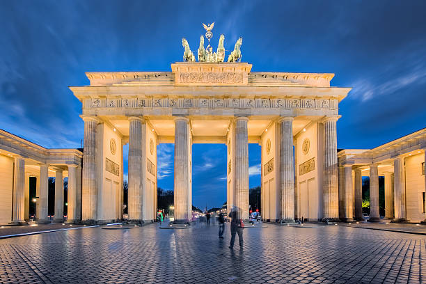 Berlin night, the Brandenburg Gate in Berlin, Germany Berlin night, the Brandenburg Gate in Berlin, Germany. brandenburg gate photos stock pictures, royalty-free photos & images