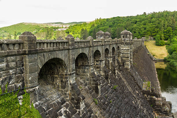 istock Lake Vyrnwy reservoir dam 624712744