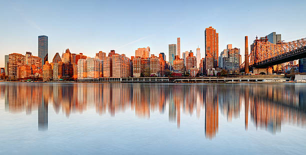 queensboro bridge, new york city, usa. - queens stock-fotos und bilder