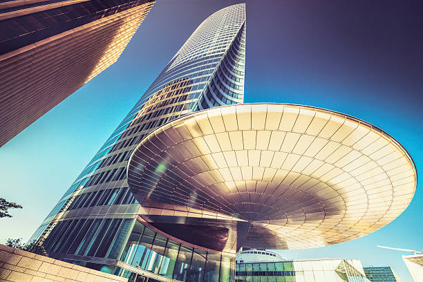 ла-дефанс небоскрёб в paris - glass architecture prosperity business стоковые фото и изображения