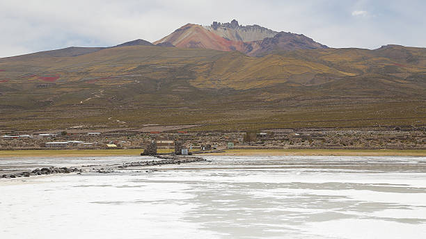 istock Tunupa Volcano, Salar de Uyuni, Bolivia 624978750