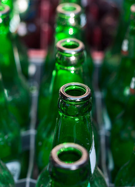 istock number of empty green glass bottles 624979192